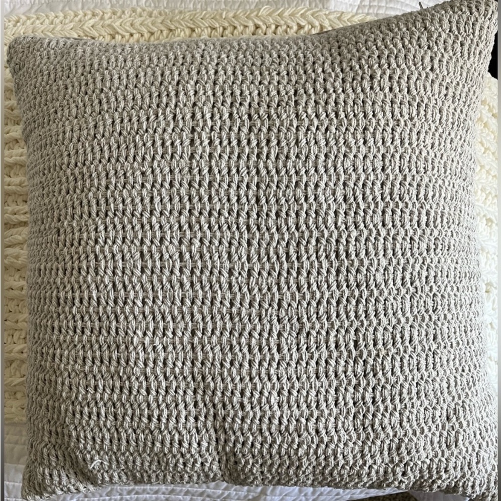 Throw pillows 20X20 NWOT